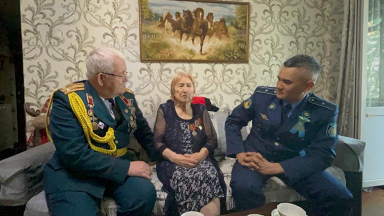 Поздравили тружеников тыла