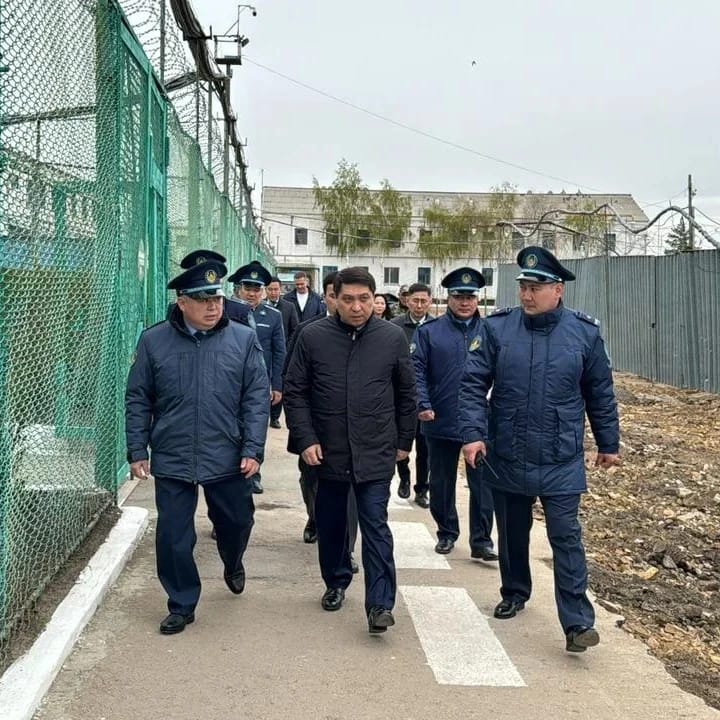 Заместитель министра МВД РК посетил учреждения УИС Акмолинской области