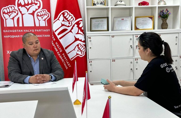 ҚАЗАҚСТАН ХАЛЫҚ ПАРТИЯСЫ ТЕГІН КЕҢЕС БЕРДІ