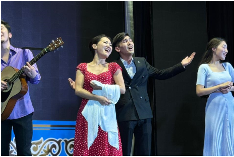 ВЫСТУПЛЕНИЕ ДЦ «АЛМАТЫ-MUSIC» СО СПЕКТАКЛЕМ «ӨМІР ӨТТІ ЗЫРҒЫП АҒЫП…»