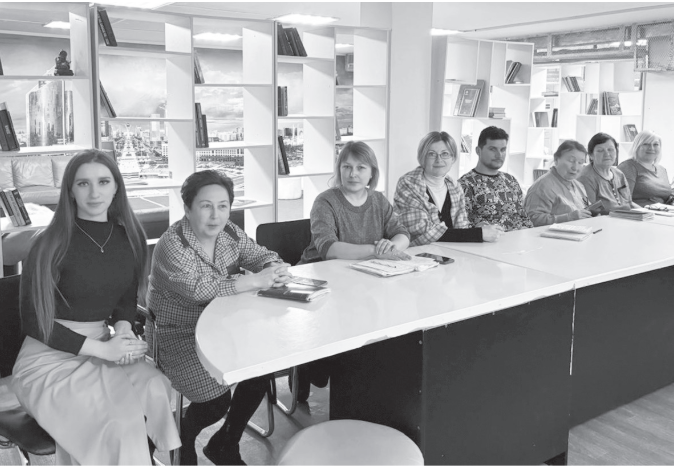 ӨЗГЕ ҰЛТ ӨКІЛДЕРІ ТҰРҒЫНДАРҒА МЕМЛЕКЕТТІК ТІЛДІ ҮЙРЕТІП ЖҮР