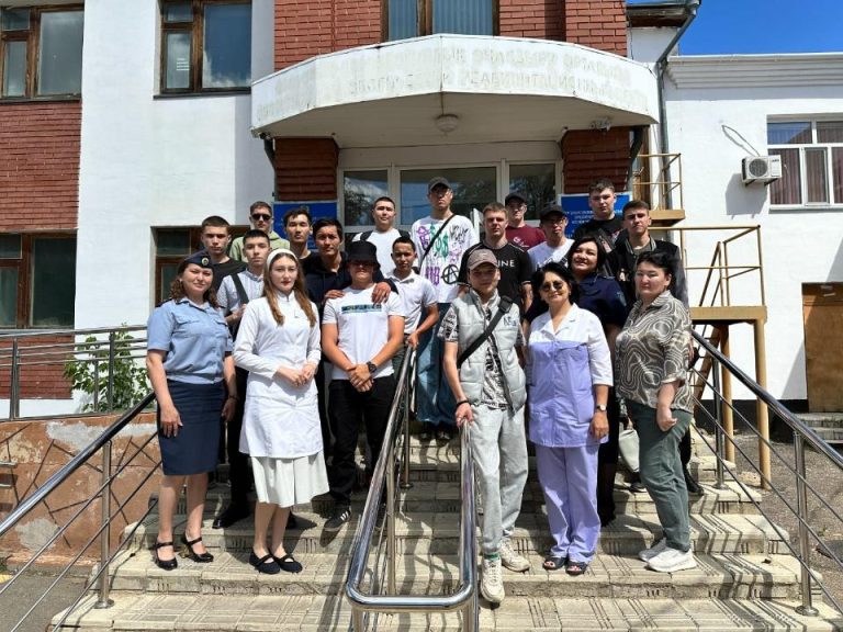 СВОИМИ ГЛАЗАМИ