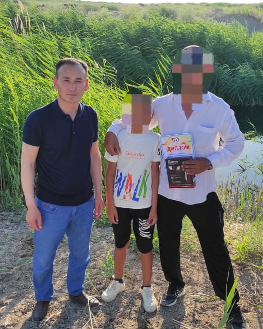 Пробация есебіндегі көпбалалы әке балық аулау жарысына қатысып жеңімпаз атанды