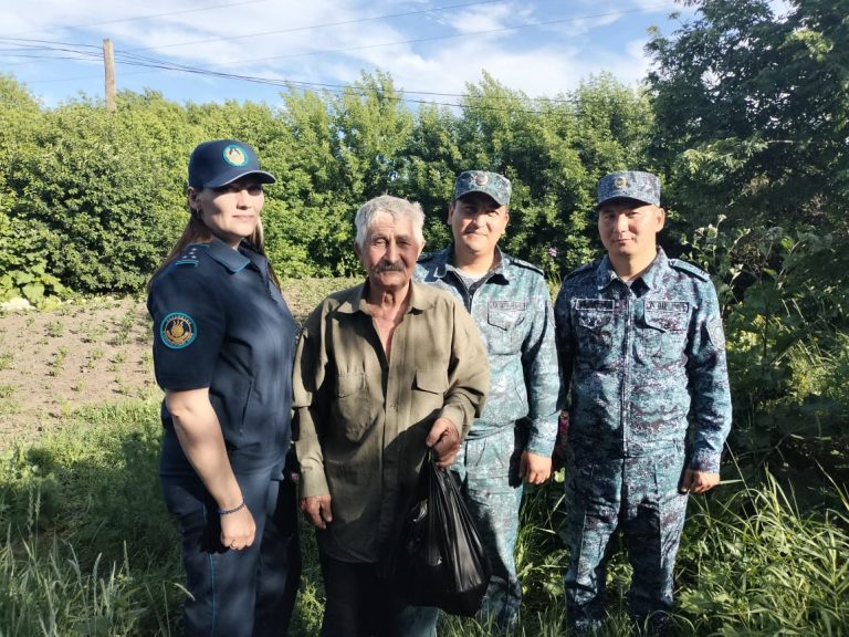 Мекеме зейнеткерлерiне бару