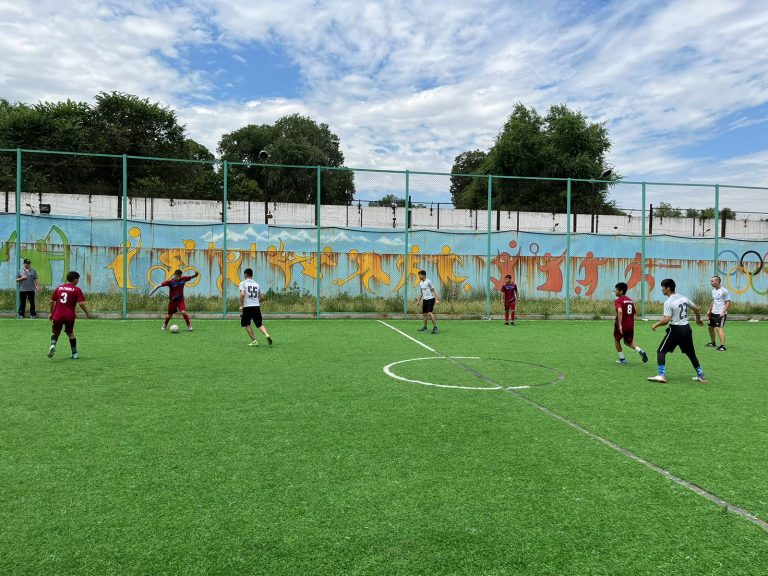 Халықаралық балалар футболы күні орай шағын футболдан жолдастық кездесу өтті