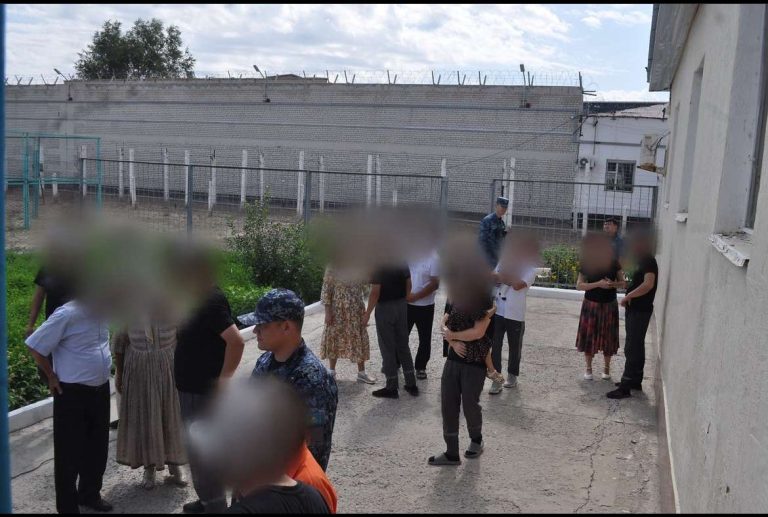 Сотталған азаматтар жақындарымен жүздесті