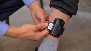 БРАСЛЕТ ВМЕСТО АРЕСТА