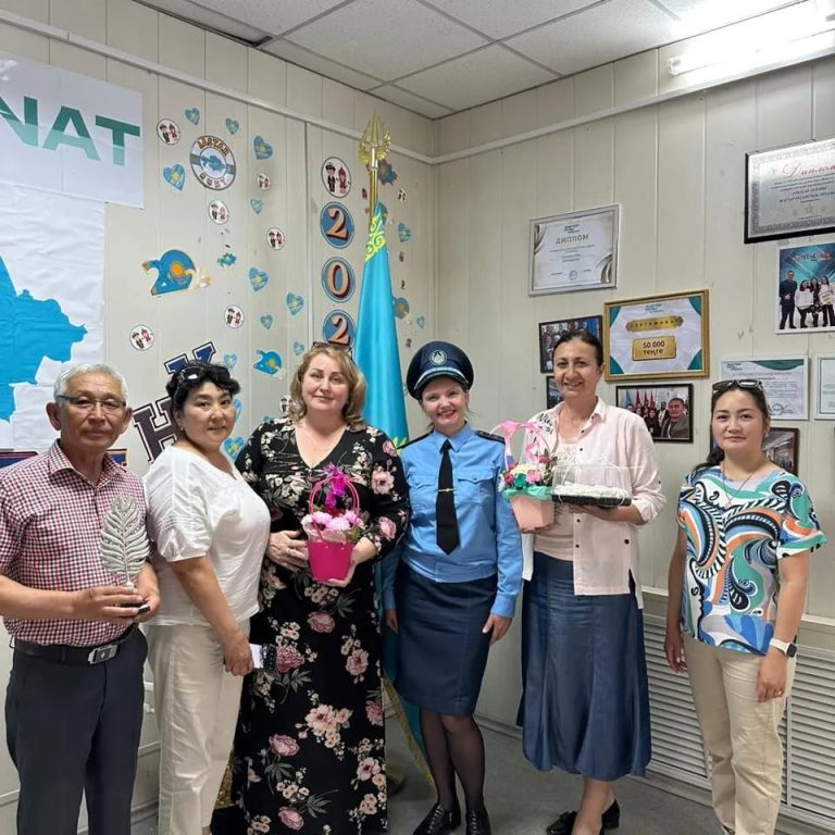 С профессиональным праздником поздравили районную редакцию сотрудники акмолинской УИС