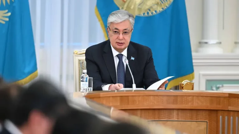 Президент кешірім жасау жөніндегі комиссия құрамын өзгертті: одан кімдер шығарылды?