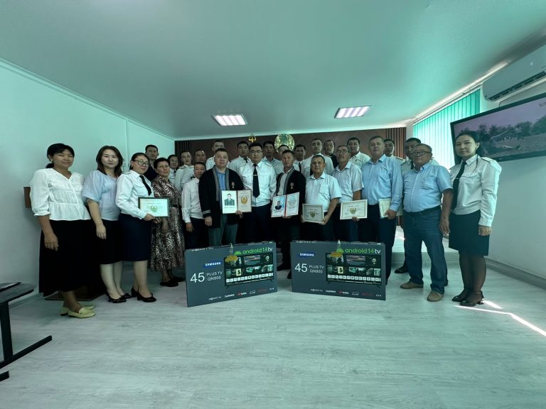 Қызылордада қос ҚАЖ қызметкерін зейнеткерлікке шығарып салды