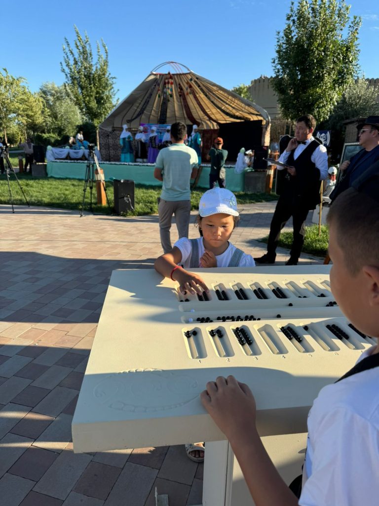 Түркістанда “Тоғызқұмалақ аллеясы” ашылды