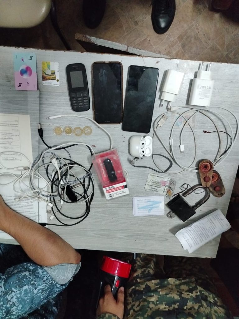 В очередной раз в грузовом автомобиле пытались передать мобильные телефоны в колонию Астаны