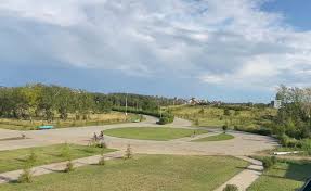 НОВЫЙ ПАРК СО СКЕЙТПЛОЩАДКОЙ