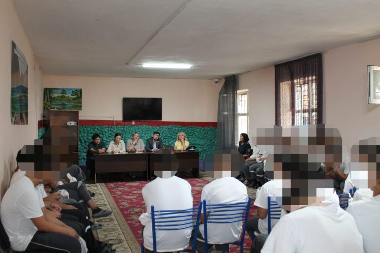 Алматы қалалық адвокаттар алқасының мүшелері балалар колониясына келді