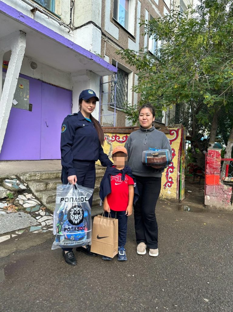 Одинокую мать четверых детей поддержали сотрудники акмолинской УИС