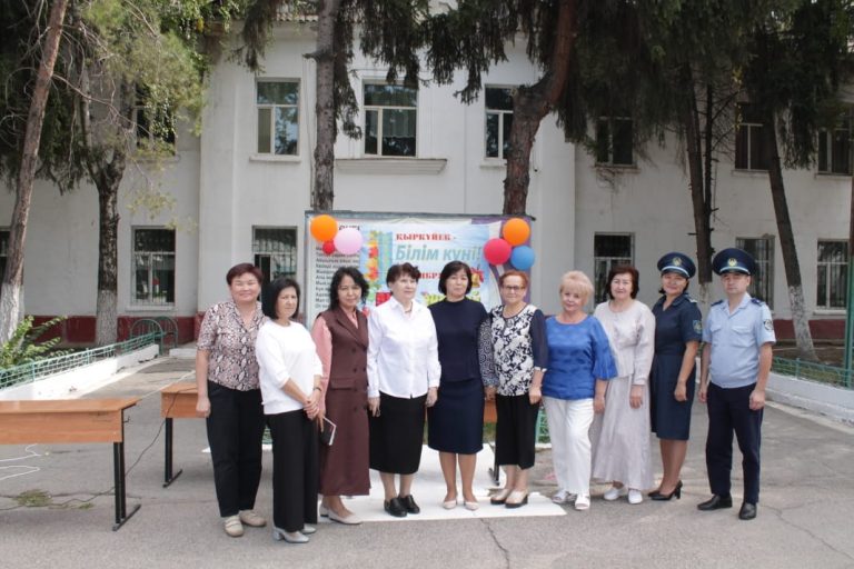 ЖАЗАЛЫ ЖАСӨСПІРІМДЕР АРАСЫНДА БІЛІМ КҮНІНЕ АРНАЛҒАН САЛТАНАТТЫ ЖИЫН ӨТТІ