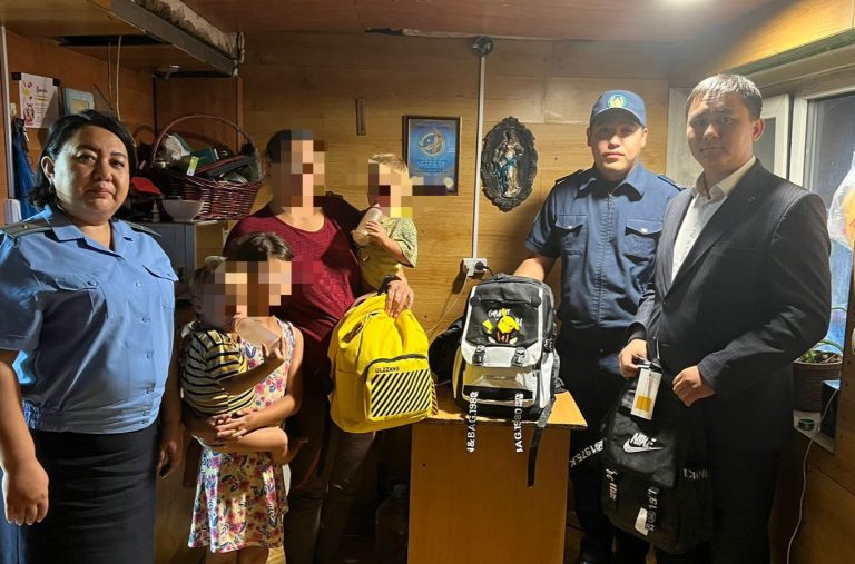 «Мектепке жол» акциясын өткізу кезінде пробация қызметіндегі есепте тұрған сотталғандардың балаларына көмек көрсетілді