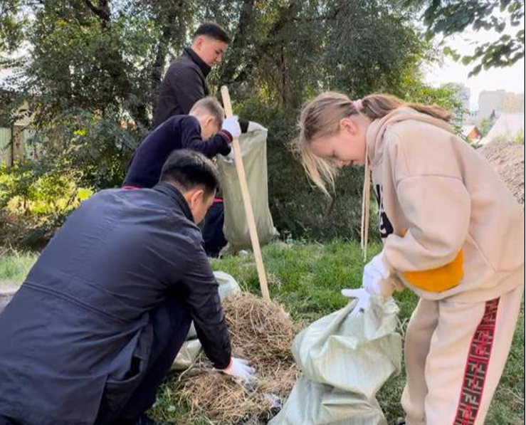 АЛМАЛЫ АУДАНЫНДА АУДАН ӘКІМІНІҢ ҚАТЫСУЫМЕН ҚАЛА КҮНІНЕ АРНАЛҒАН СЕНБІЛІК ӨТТІ