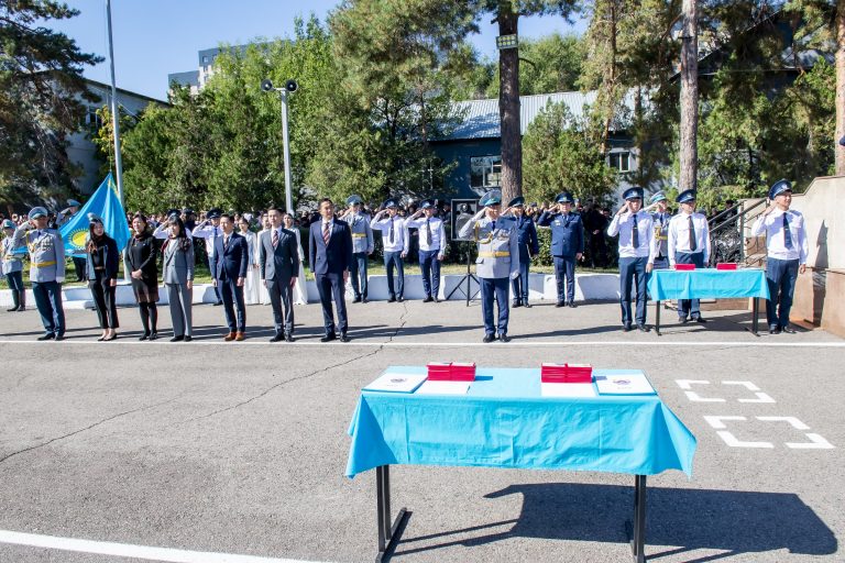 300-ге жуық жас курсант Қазақстан Республикасы ІІМ Мақан Есболатов атындағы Алматы академиясының қатарын толықтырды