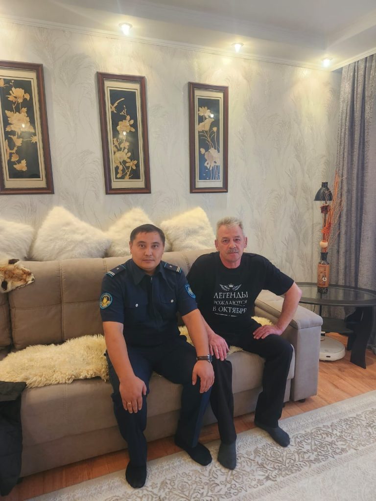 Абай облысының қылмыстық-атқару жүйесінің ардагерін мерейтойымен құттықтады