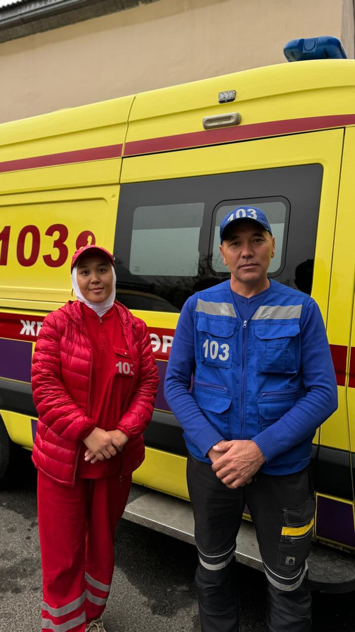 В шаге от смерти: бригада скорой помощи Талдыкоргана смогла предотвратить падение с высоты