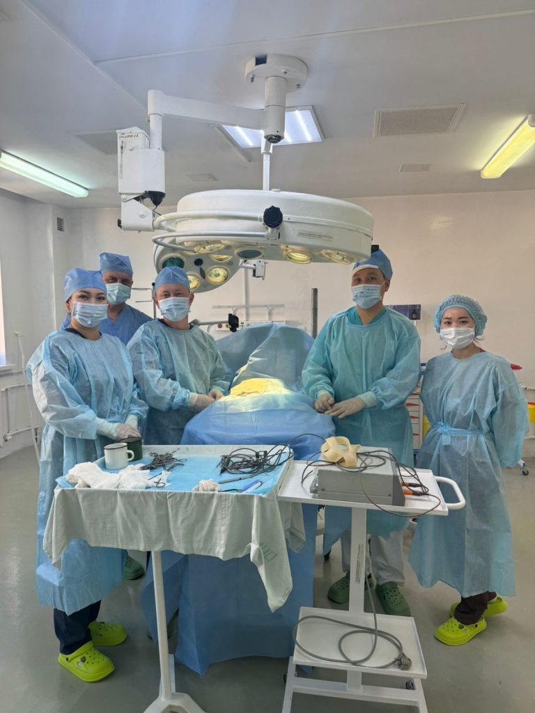 «Асқазаны жыртылған». Қызылордалық хирург операция кезіндегі кейстерін бөлісті