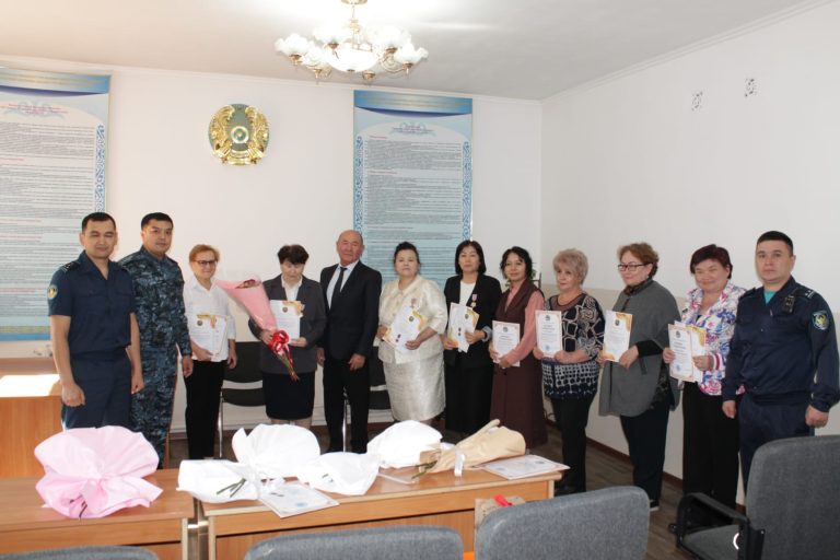 Білімді ұстаз, білікті басшы