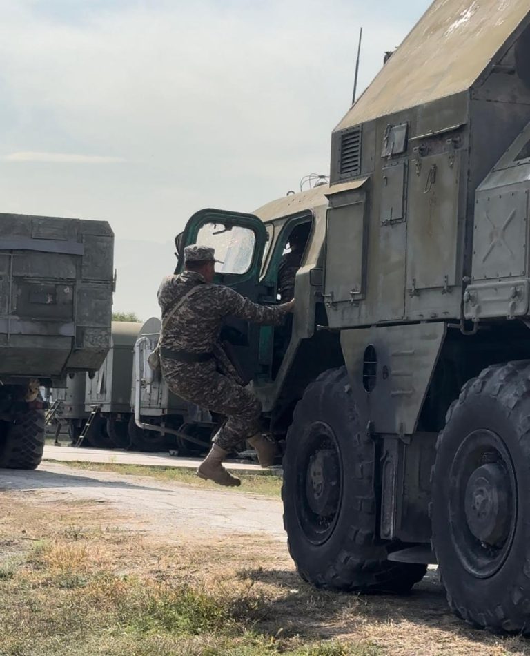Алматыда әскери міндеттілердің оқу-жаттығу жиыны өтуде: теориядан тәжірибеге дейін