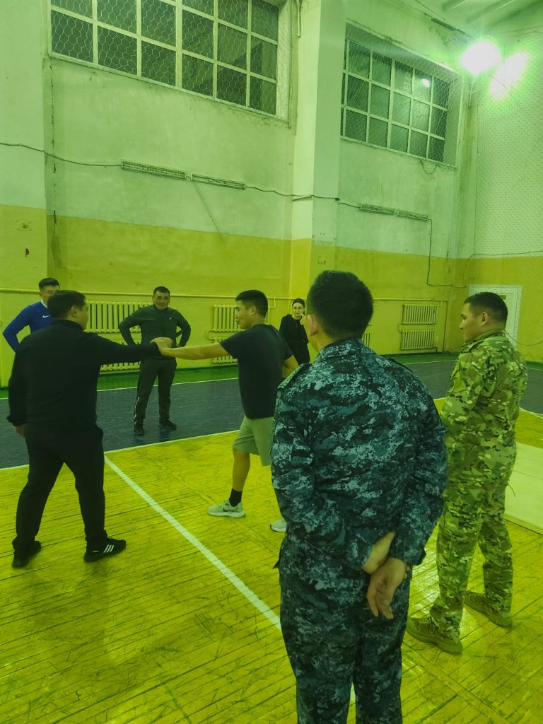 Сотрудники УИС приняли участие в мастер-классе по самообороне