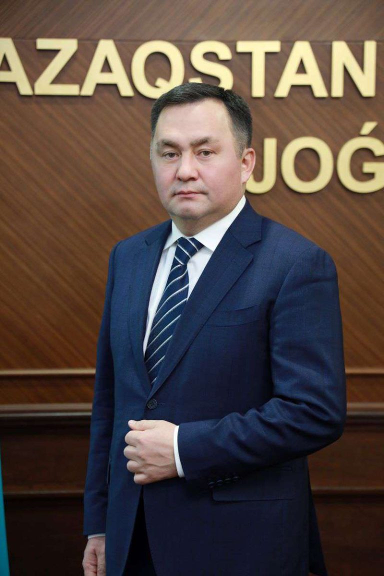 Издания, входящие в состав ТОО «Медиа-корпорация «ЗАҢ», на протяжении 30 лет поднимают правовую культуру читателей. Сердечно поздравляю печатные издания «Заң газеті» и «Юридическая газета» с 30-летним юбилеем!