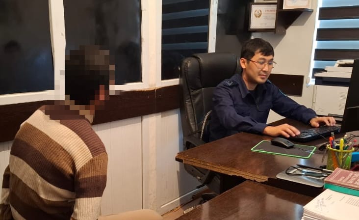 Ұялы телефондарды ұрлаған күдіктінің ісі сотқа өтті