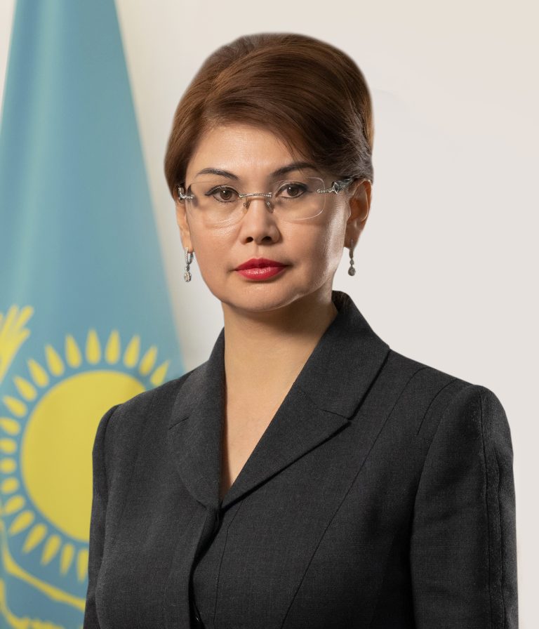 Уважаемый коллектив ТОО «Медиа-корпорация «ЗАҢ», от всей души поздравляю вас с 30-летним юбилеем!