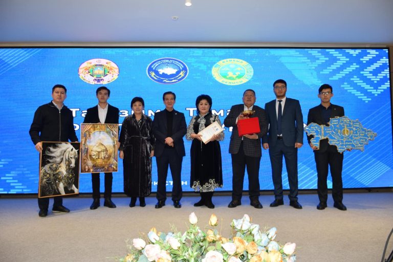 Соседи ближе, чем родня 