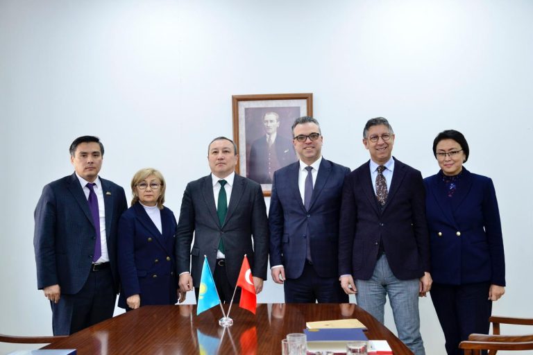 Абай университеті жоғары білім мен мәдениет саласында Түркиямен байланысты арттырады