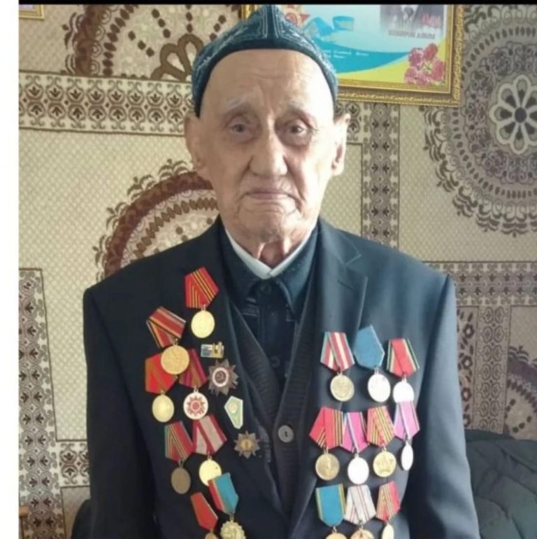 Ұйғыр аудандық пробация қызметі соғыс ардагерін 101 жылдығымен құттықтады
