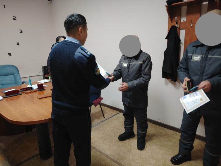 №60 түзеу мекемесінде екі сотталған зейнетке шықты