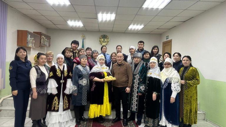 Абай облысында «Көрісу күні» түзеу мекемесінің қызметкерлері ҚАЖ ардагерлерімен кездесті