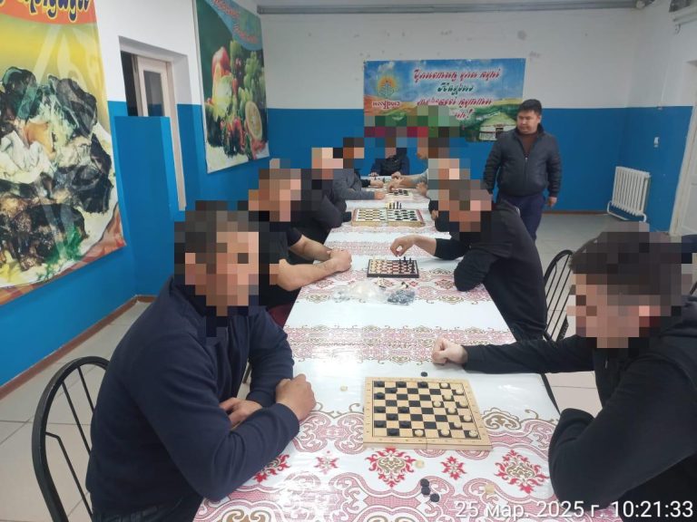 Қызылордада сотталғандар арасында дойбыдан жарыс өтті