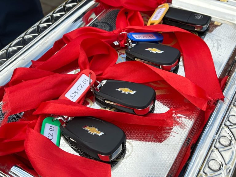 Жаңа қызметтік автокөліктердің кілттерін салтанатты түрде тапсыру Астана қаласы бойынша ҚАЖ Департаментінің аумағында өтті