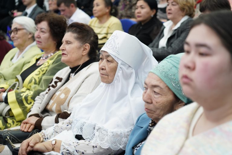 Сохранить единство, сберечь мир