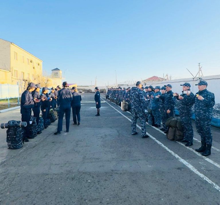 Жеке құрам арасында жазғы киім нысанына көшу бойынша саптық байқау өткізілді