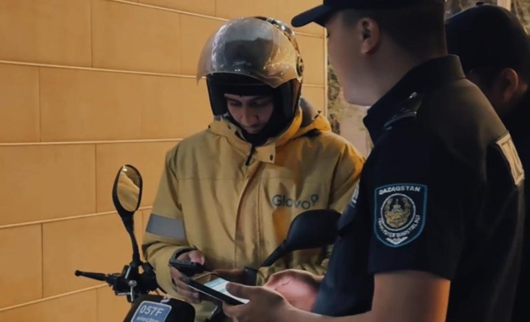 В Алмалинском районе молодёжь и полиция провели совместный ночной рейд