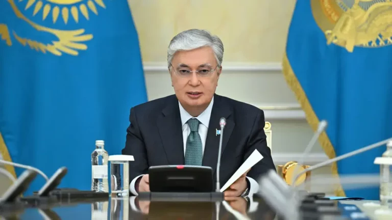 Қасым-Жомарт Тоқаев қазақстандықтарды Ұлттық кітап күнімен құттықтады