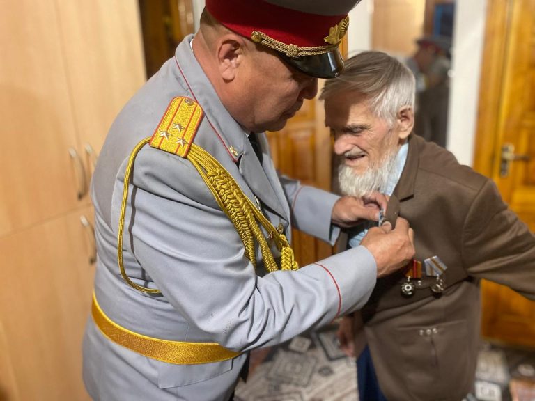 Абай облысында тыл еңбеккерлеріне Президент атынан мерейтойлық медальдар табыс етілді