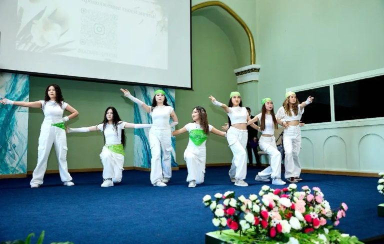 Алматыдағы демалыс орталықтарында жастардың дарыны ашылуда