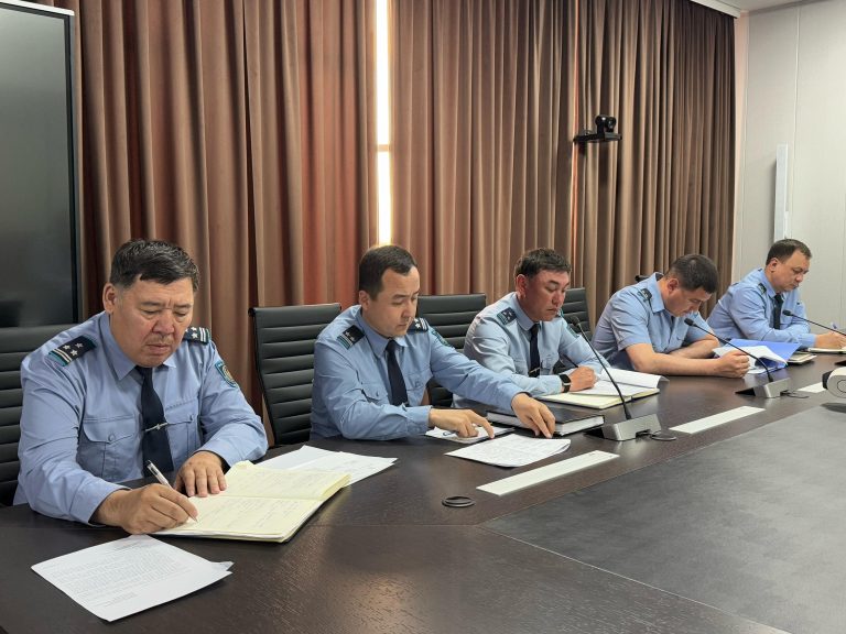 «Заң мен тәртіп» қағидаты: Түркістанда азаматтарды қабылдау қалай өтті