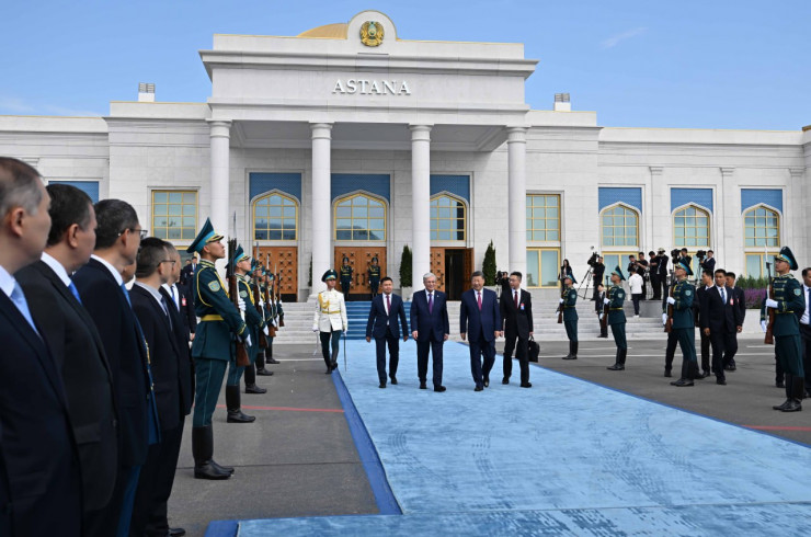 Мемлекет басшысы Си Цзиньпинді құрметпен шығарып салды