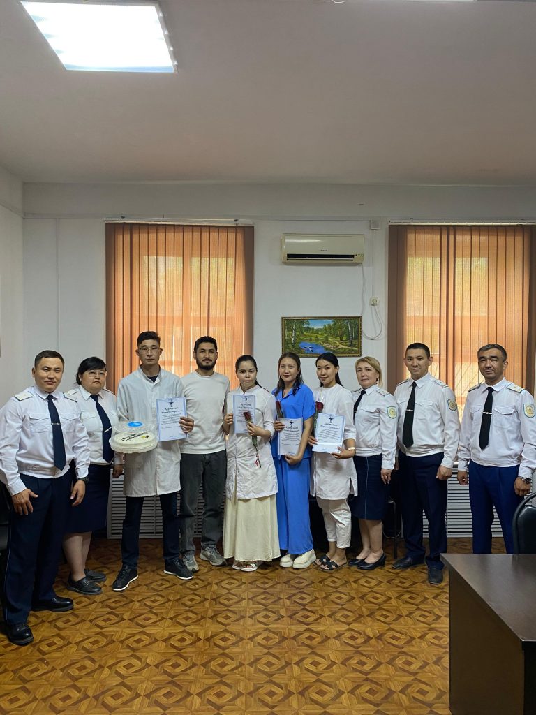 Мекеменің медициналық бөлімнің қызметкерлері марапатталды