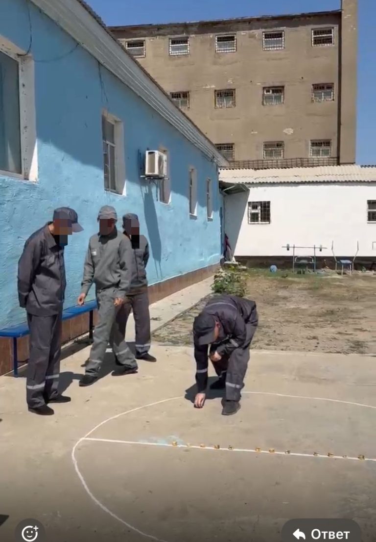 Қызылордада тергеу изоляторында сотталғандар арасында асық атудан жарыс өтті