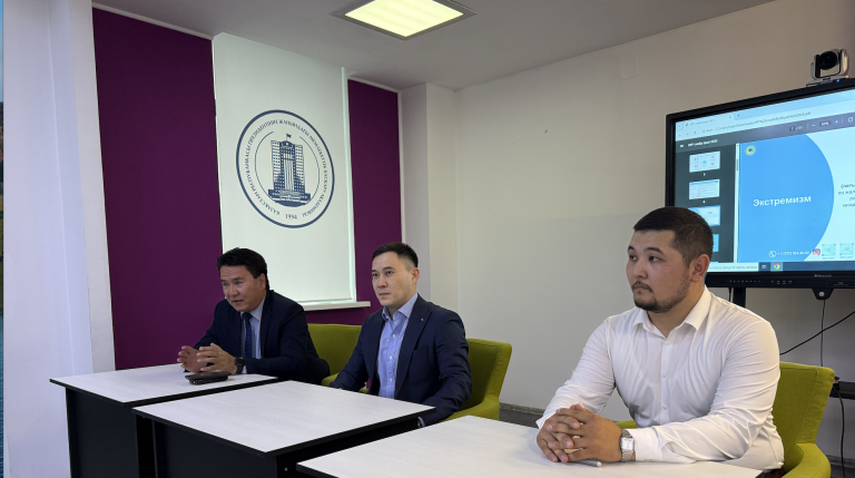 Әдеп жөніңдегі уәкілмен түсіндіру жұмыстары жалғасуда